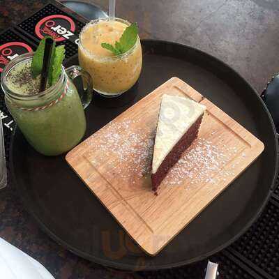 High Five Cafe & Bar