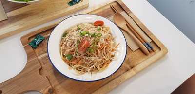 Bowl Full Cafe & Snack