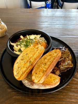 M.e. Meadowbank Eatery