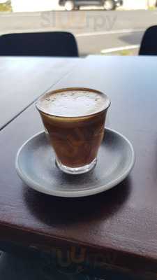 M.e. Meadowbank Eatery