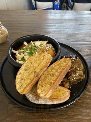 M.e. Meadowbank Eatery