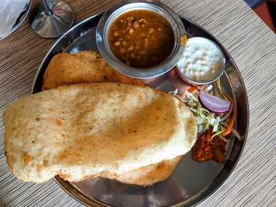 Lyallpur Sweets Botany