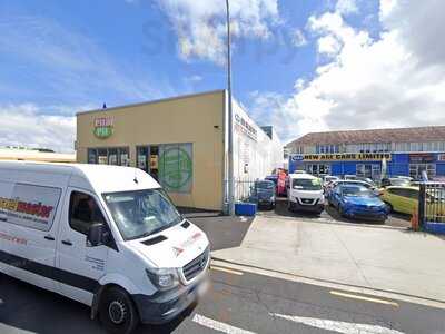 Eight Roses Cafe And Buffet