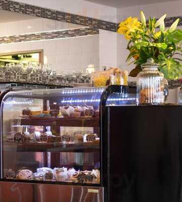 Iliada Mediterranean Eatery