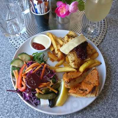 Iliada Mediterranean Eatery