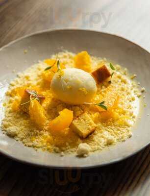 Trocadero Restaurant & Bar