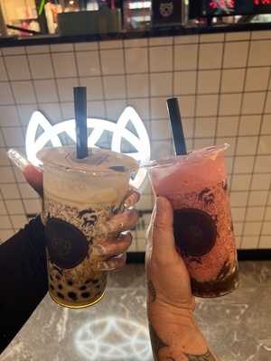 Hulucat Tea And Mocktail