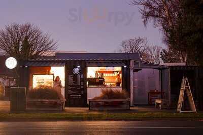 Izzy's Cafe & Coffee Bar