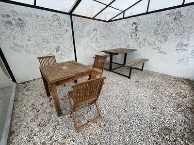 Izzy's Cafe & Coffee Bar