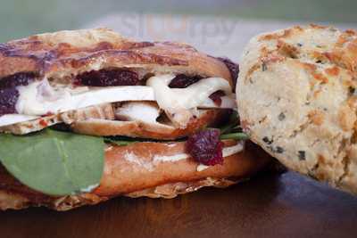 Izzy's Cafe & Coffee Bar