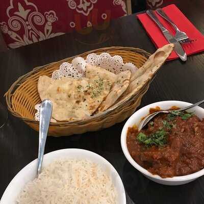 Royale Indian Restaurant - Davies Corner