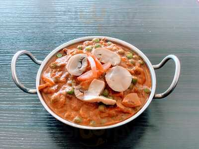 Royale Indian Restaurant - Davies Corner