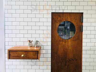 Wander Cafe & Bistro