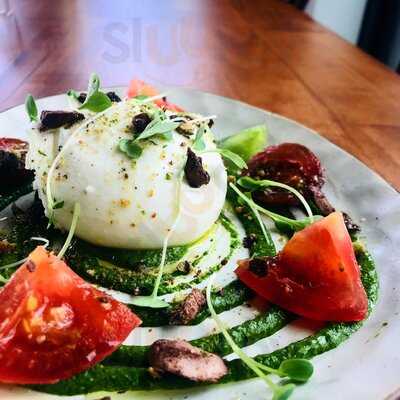 Wander Cafe & Bistro