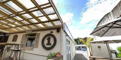 The Tahi Bar + Kitchen