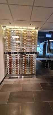 Peloton Bar & Eatery