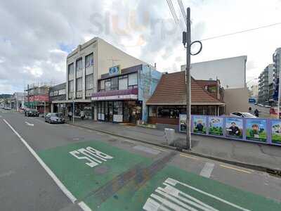 Amis Restaurant & Bar