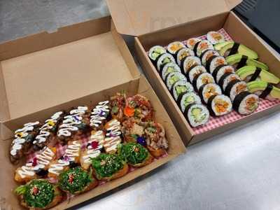 Nom Nom Sushi & K - Chicken