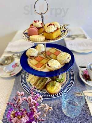 Daily Latte & Tea Room