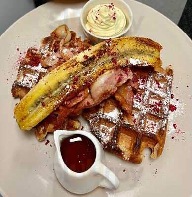 Daily Latte & Tea Room