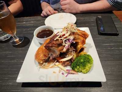 Two Thumb On Colombo