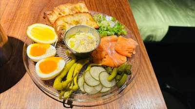 Astoria Espresso & Wine Bar