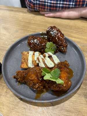 White Tiger Restaurant & Bar