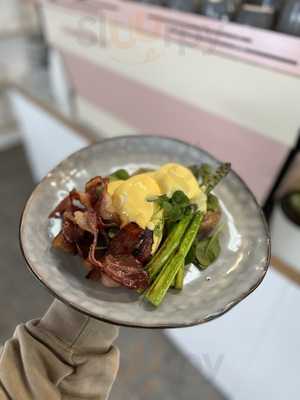 Victus Coffee & Eatery