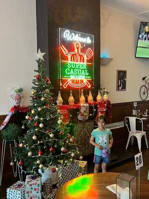 Super Casual Bar & Eatery