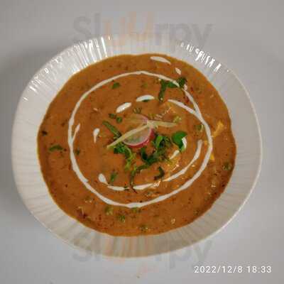 The Moon Eatery And Bar