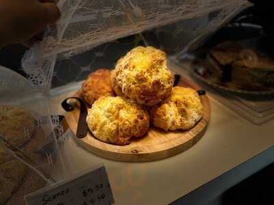 Squeeze Cafe Bar & Restaurant