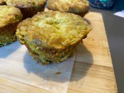 Squeeze Cafe Bar & Restaurant