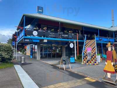 Squeeze Cafe Bar & Restaurant