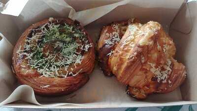 Manis Bakery And Cafe