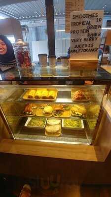 Manis Bakery And Cafe