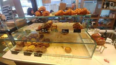 Manis Bakery And Cafe