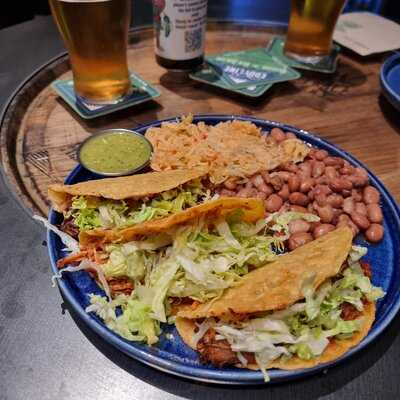 Eddyline Brewery: Taproom & Taqueria