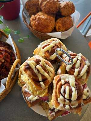 The Stoned Cow Raglan