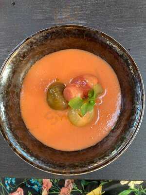 Aryeh Restaurant & Sundeck