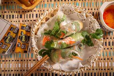 Madam Yen Drink & Eatery