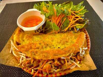 Madam Yen Drink & Eatery