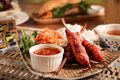 Madam Yen Drink & Eatery