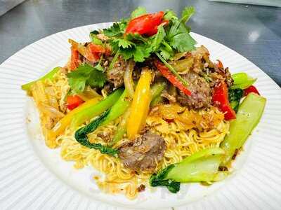 Madam Yen Drink & Eatery