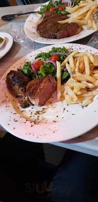 El Chuzo Grill House