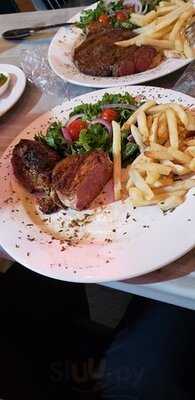 El Chuzo Grill House