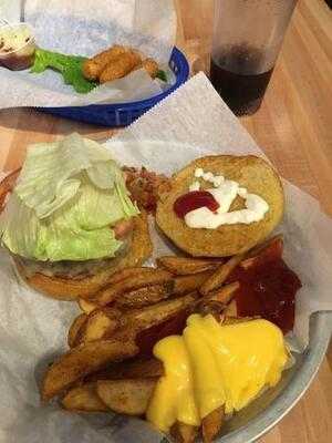 Fuddruckers Panama Streetmall