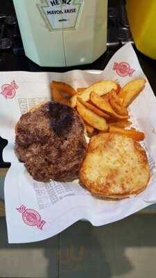 Fuddruckers Panama Streetmall