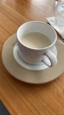 Petit Paris Sur La Mer