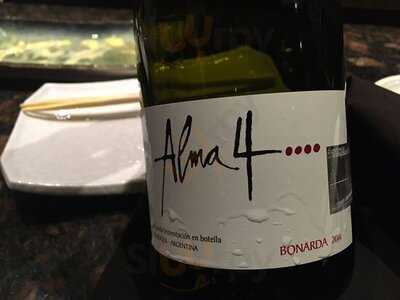 Tzuru Restaurante Nikkei