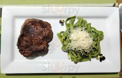 Yuraq Restaurant & Bar